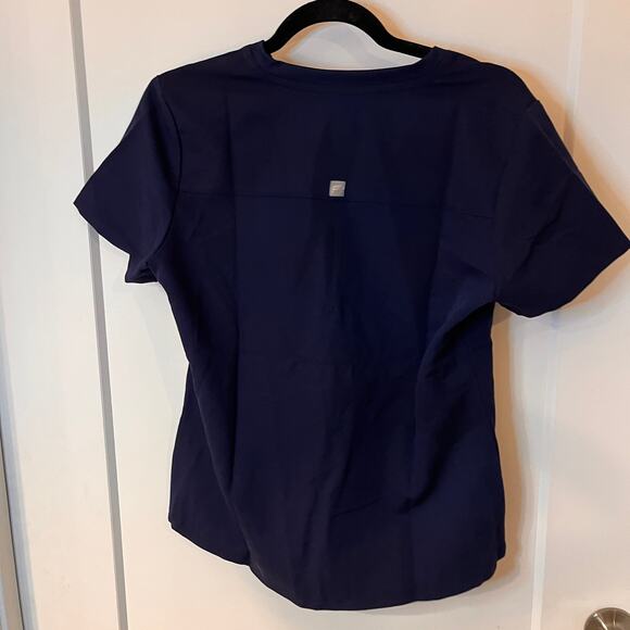 Fabletics Three-Pocket V-Neck Mode Scrub Top Size Small - Picture 4 of 8